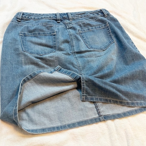 Nine West American Vintage Denim Mini Skirt Medium Wash Stretch Mid Rise Sz 14 - Picture 8 of 8